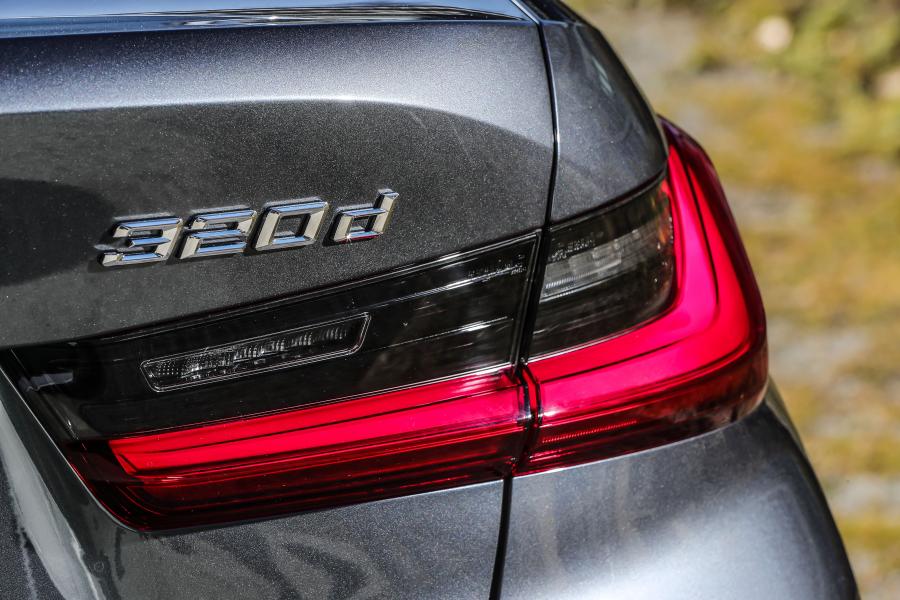 Логотип BMW 320d M Sport (G20) 2019 года  (WW) (фото 20 из 40)